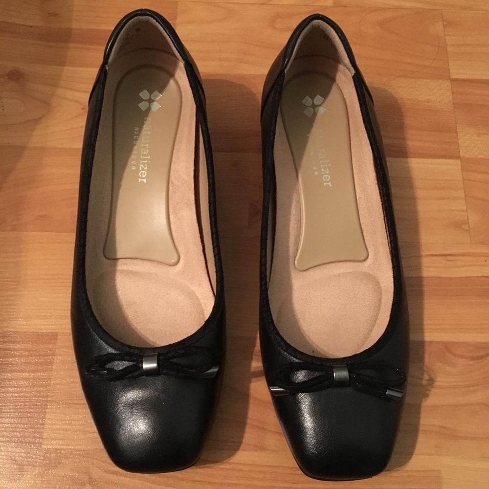 Black Leather Naturalizer Wedges
